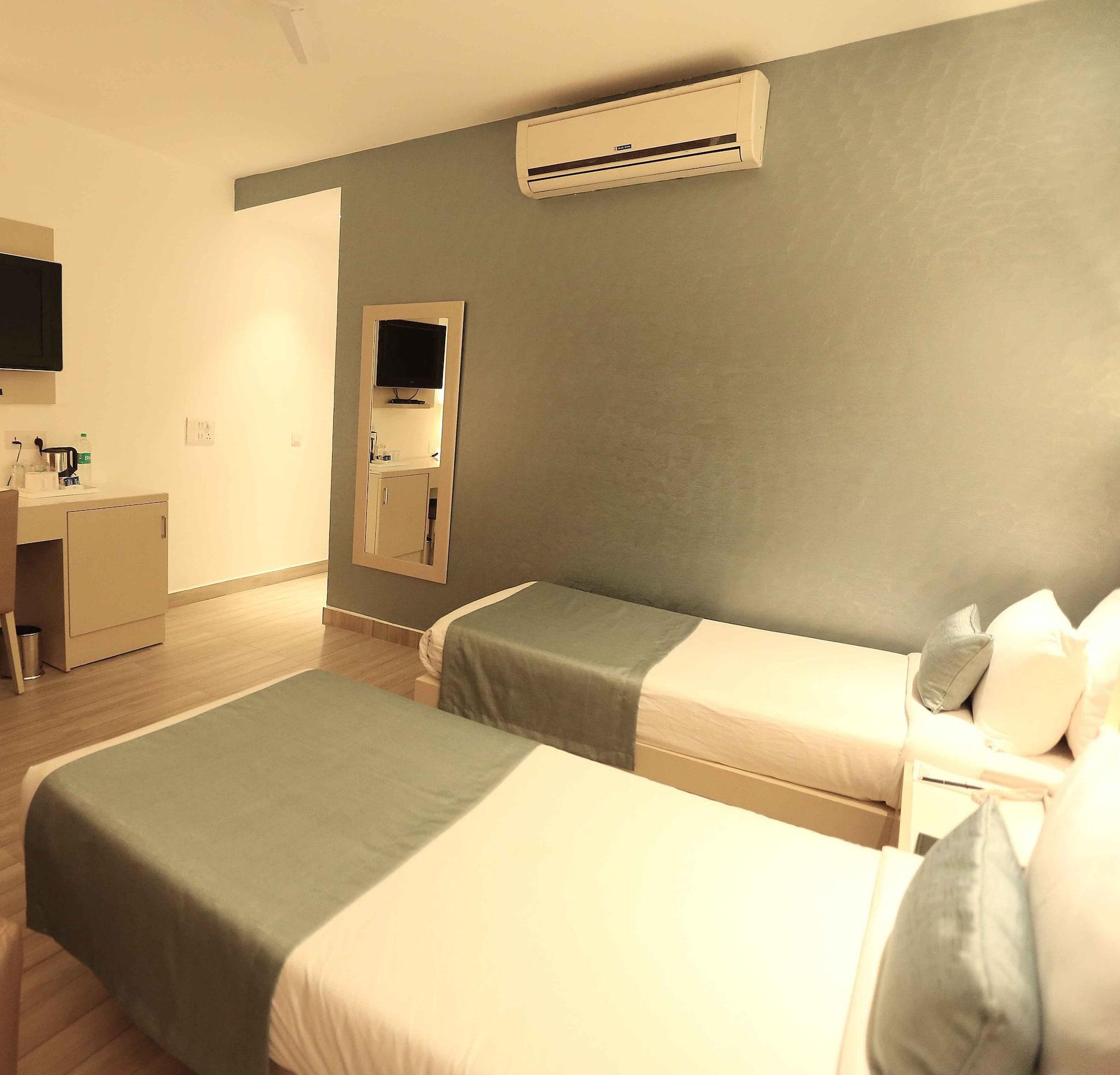 Hotel Shanti Palace West Patel Nagar New Delhi Exteriör bild