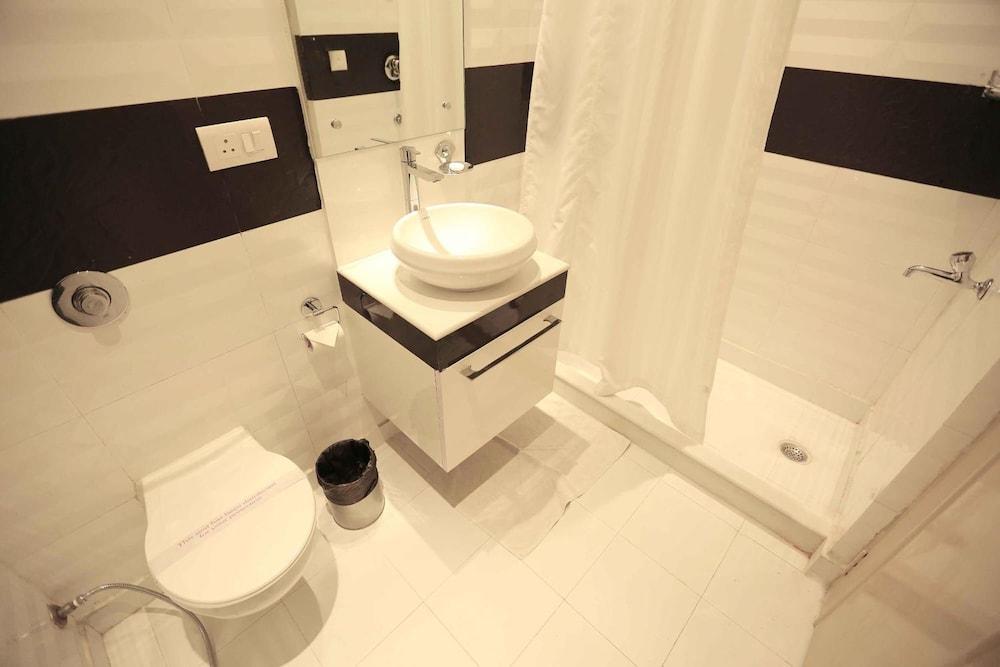 Hotel Shanti Palace West Patel Nagar New Delhi Exteriör bild