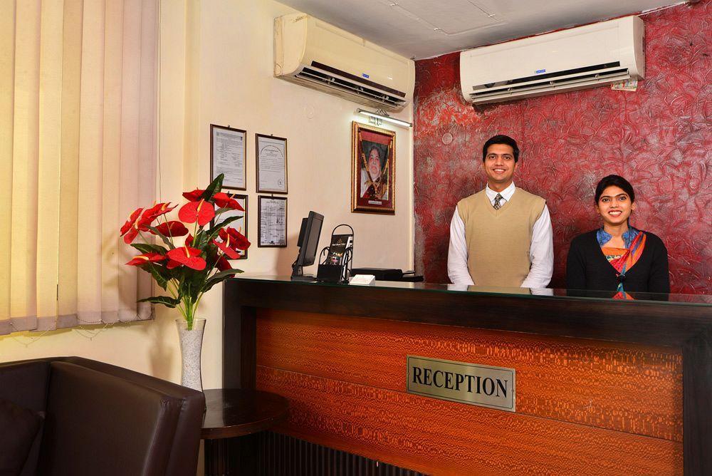 Hotel Shanti Palace West Patel Nagar New Delhi Exteriör bild