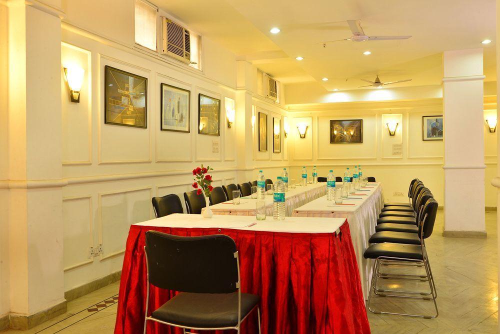 Hotel Shanti Palace West Patel Nagar New Delhi Exteriör bild